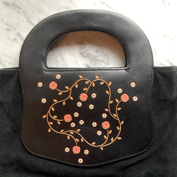 Vintage DKNY Black Suede Purse With Embossed Floral Handles - Picture 3 of 12